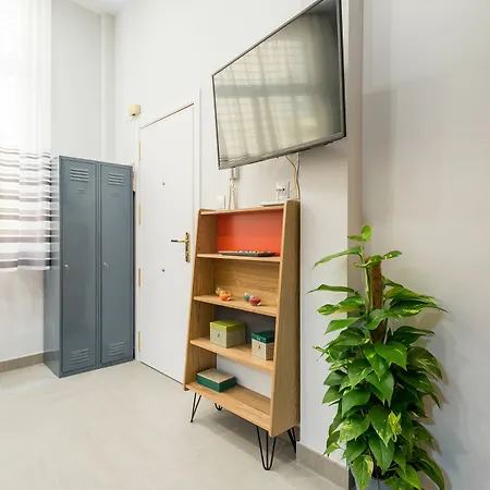 Lovely & Quiet Center Apartment *